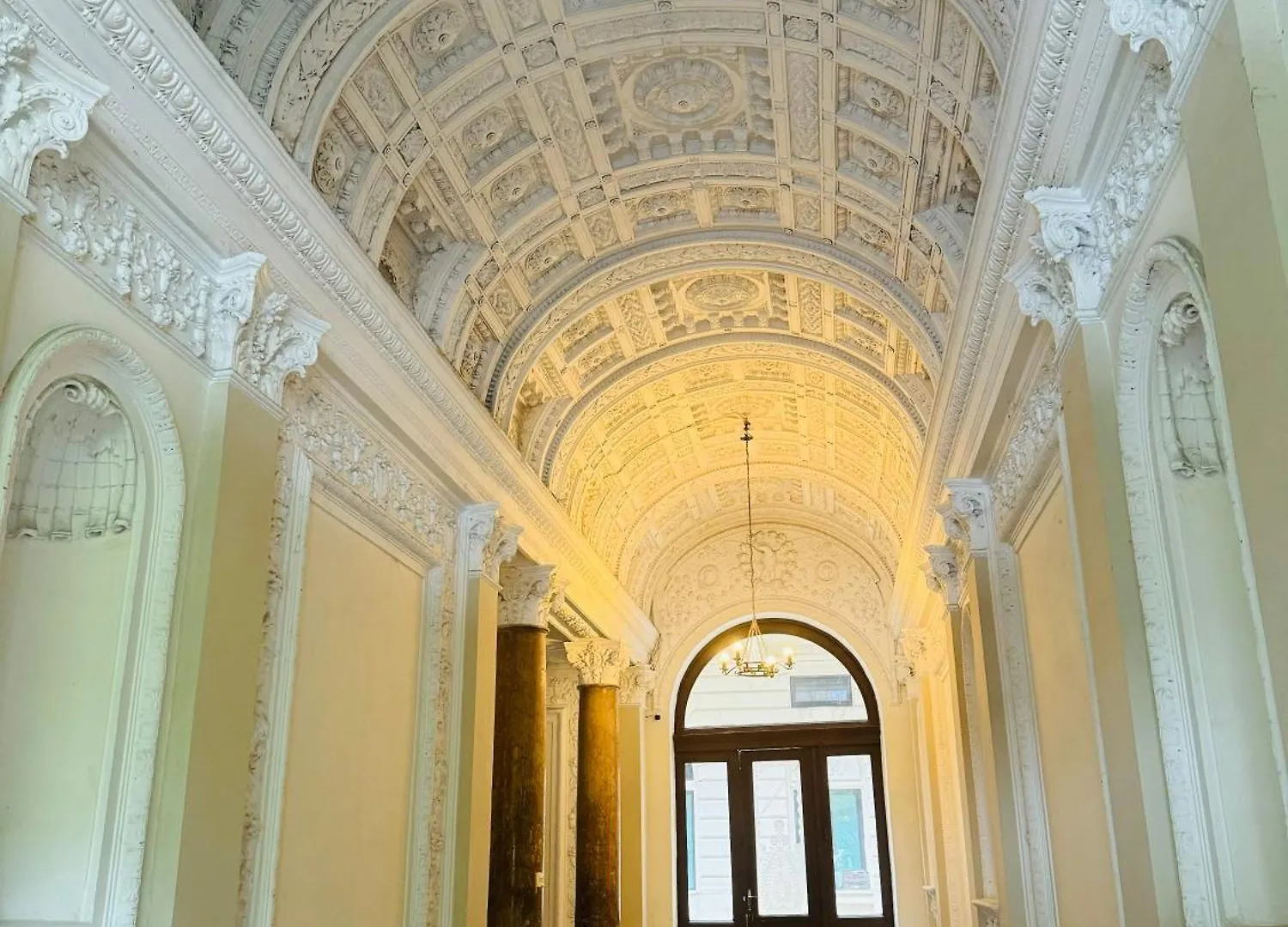 Andrassy Apartment With Free Parking Budapest Hungary