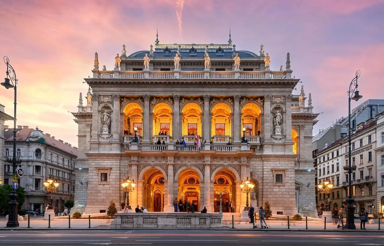 Andrassy Apartment With Free Parking Budapest