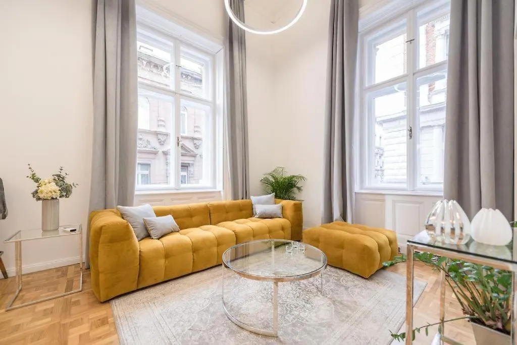 Andrassy Apartment With Free Parking Budapest