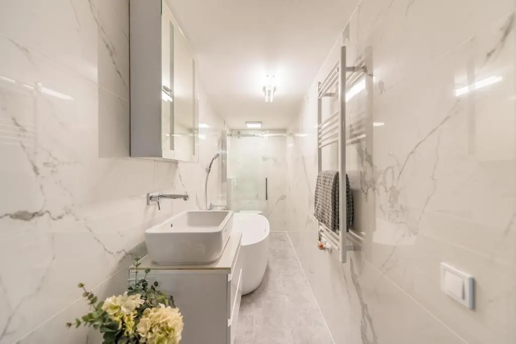 Andrassy Apartment With Free Parking Budapest