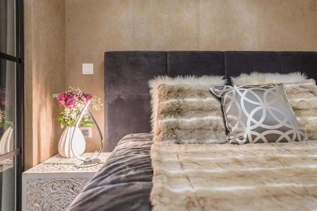 Andrassy Apartment With Free Parking Budapest